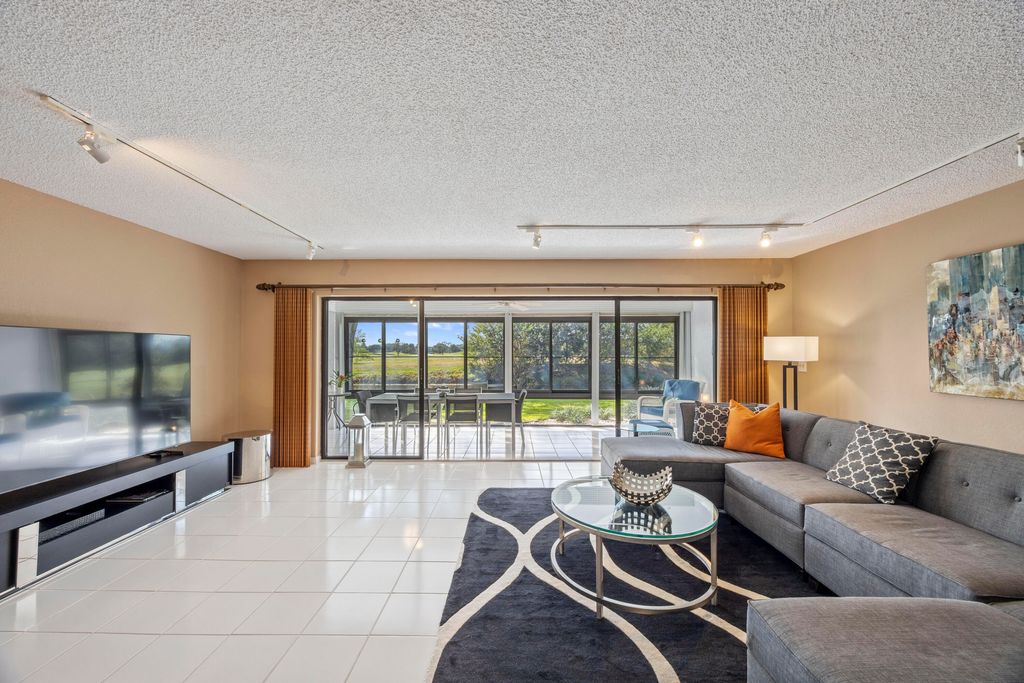 Photo of 6388 Aspen Glen Circle, Boynton Beach, FL 33437 (MLS # R11144290)