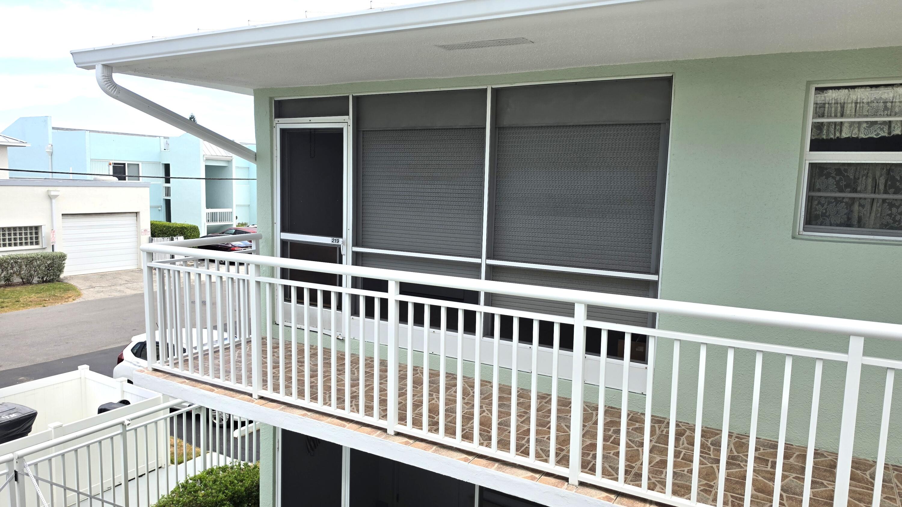 2100 NE 38th Street 219