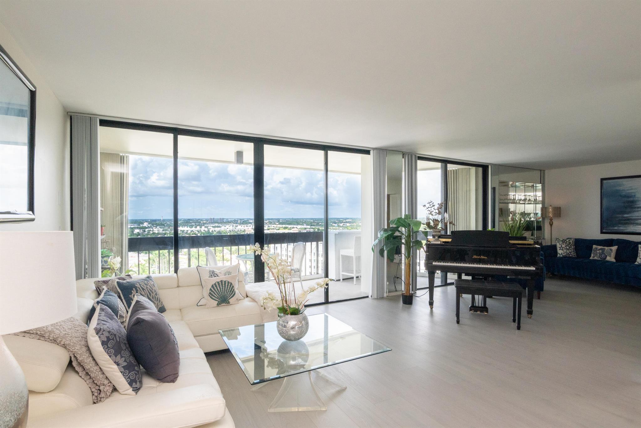 2000 Presidential Way 1606, West Palm Beach, FL, 33401/$279,000 1 2000 Presidential Way 1606