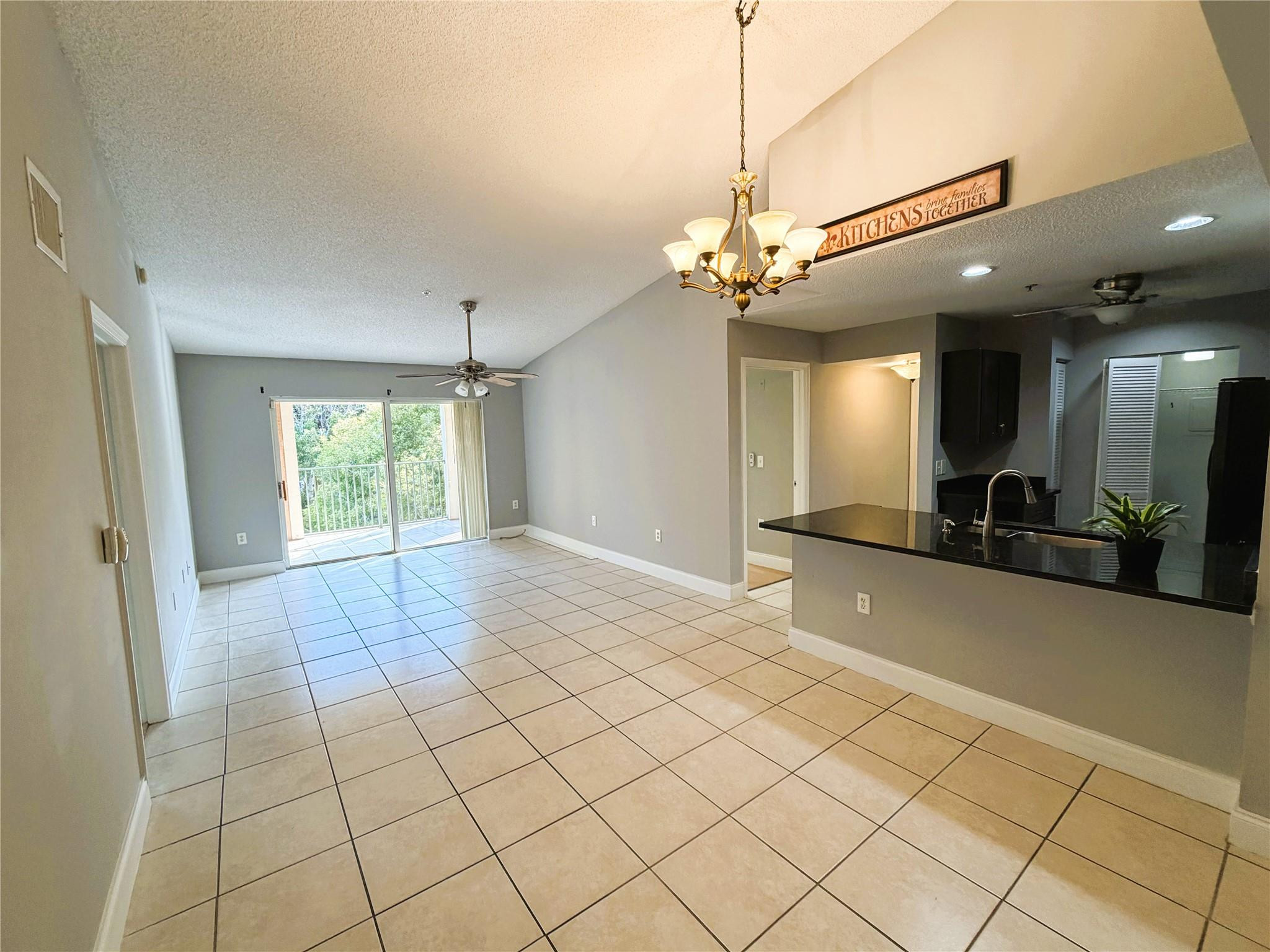 CARRINGTON AT COCONUT CRE - Residential Lease