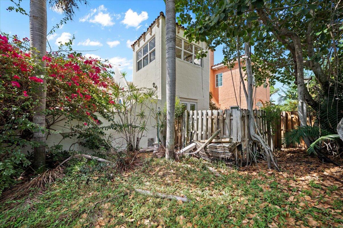 LAKEWOOD WEST - Residential