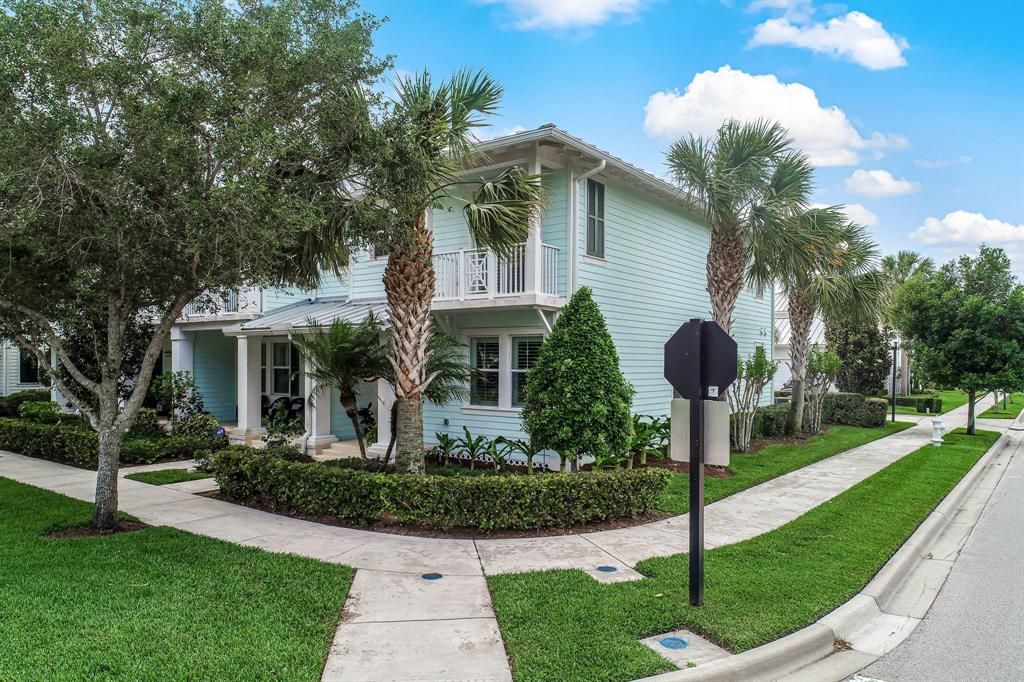 Photo of 3246 W Mallory Boulevard, Jupiter, FL 33458 (MLS # R10713157)