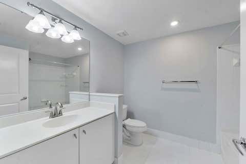 Tiny photo for 5980 W Sample Road #104, Coral Springs, FL 33063 (MLS # B26033576)