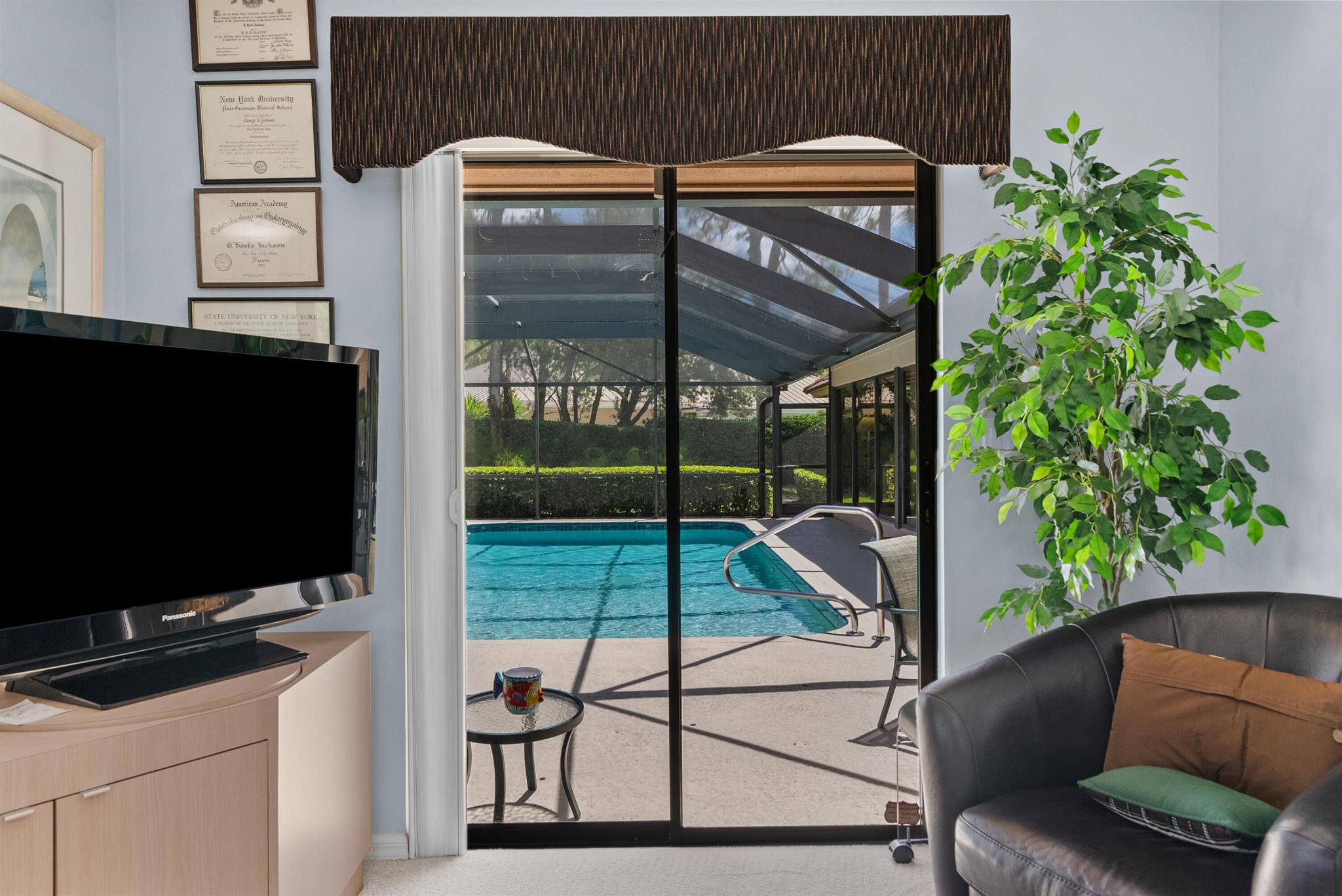 MARINER SANDS COUNTRY CLUB - Residential