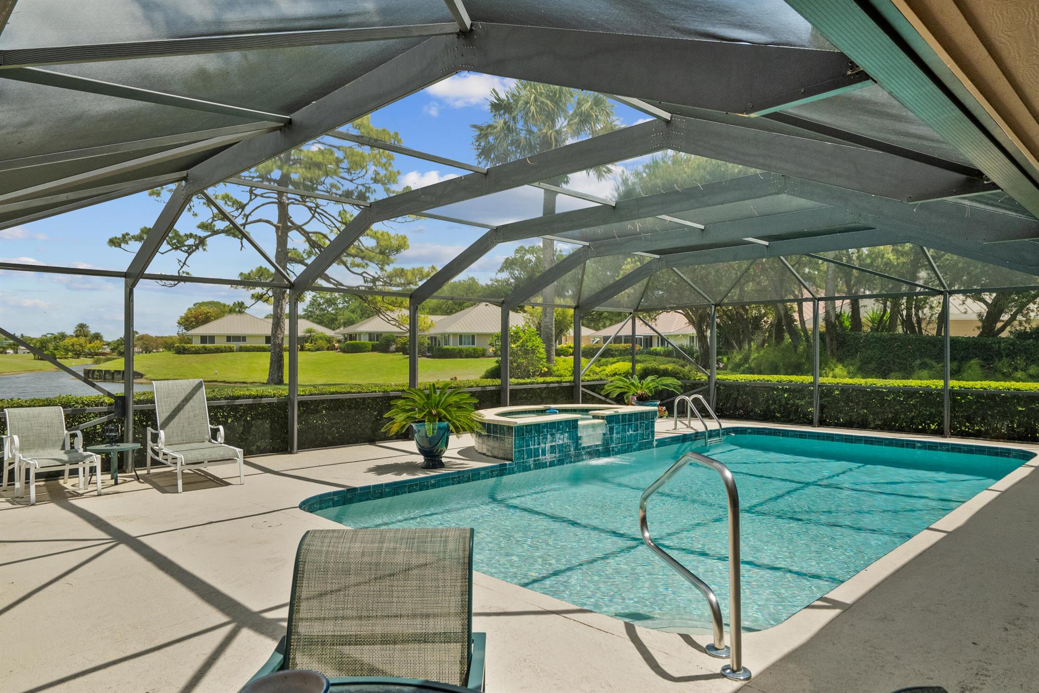 MARINER SANDS COUNTRY CLUB - Residential