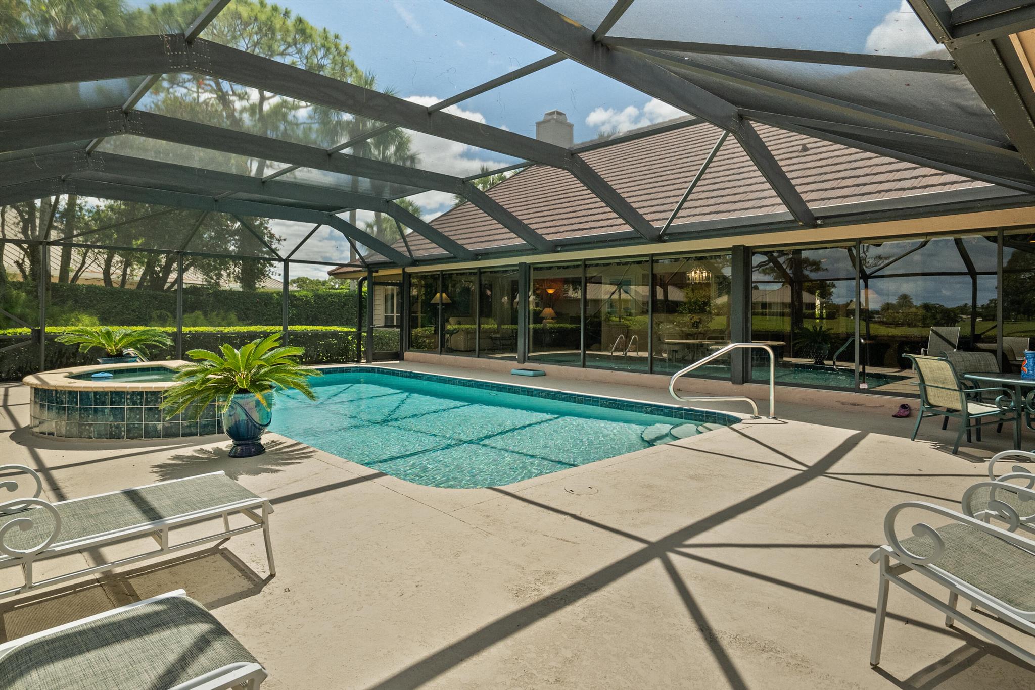 MARINER SANDS COUNTRY CLUB - Residential