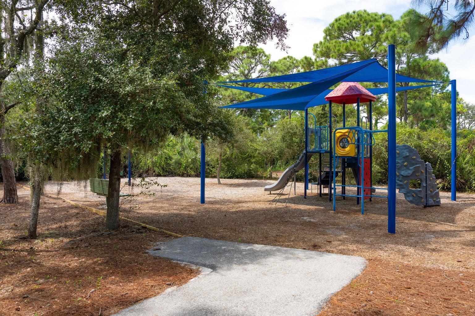 MARINER SANDS COUNTRY CLUB - Residential