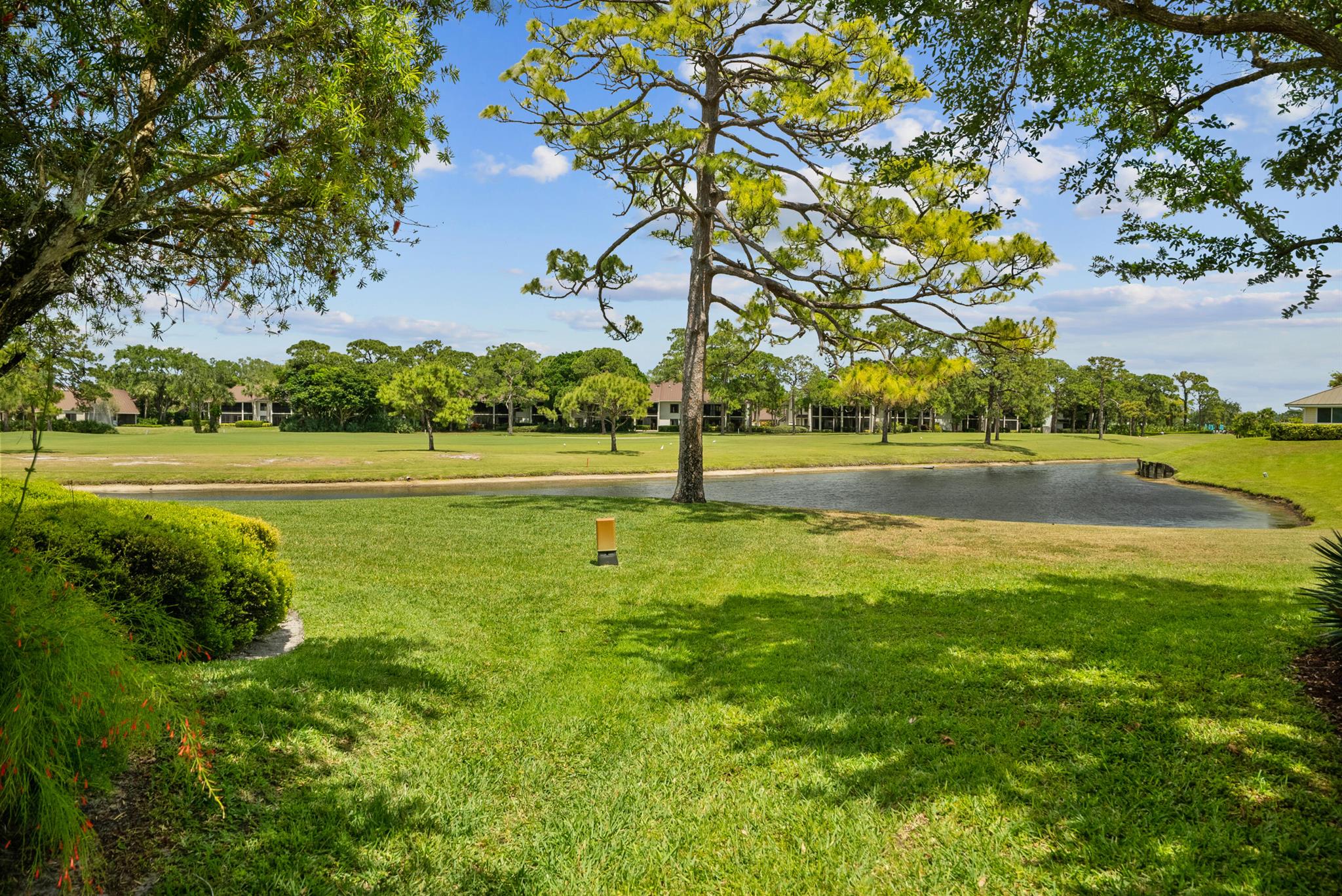 MARINER SANDS COUNTRY CLUB - Residential