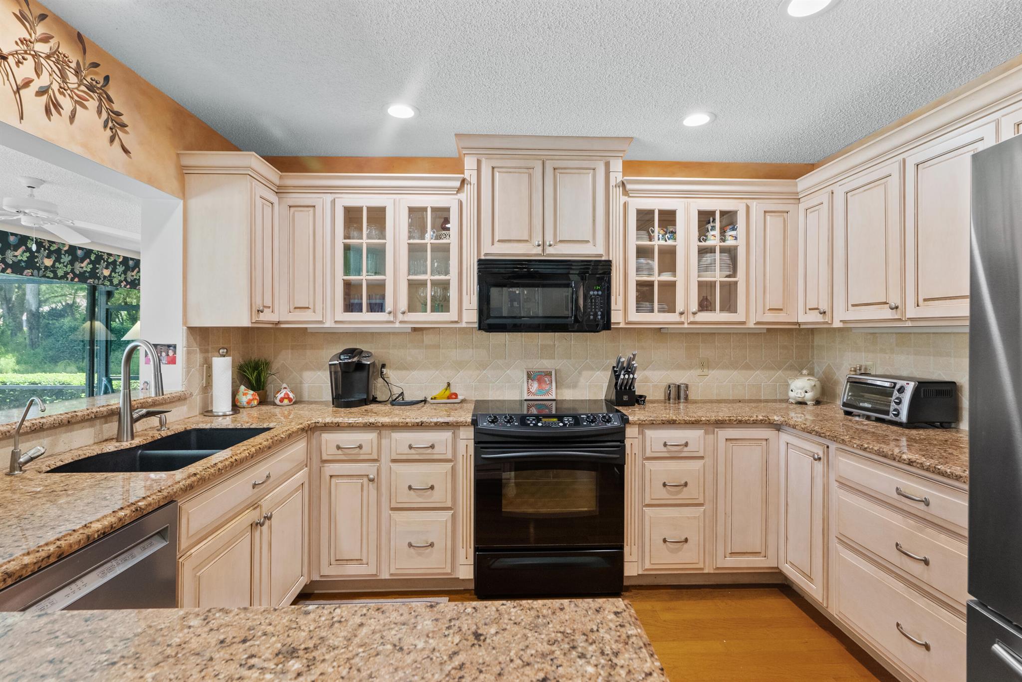 MARINER SANDS COUNTRY CLUB - Residential