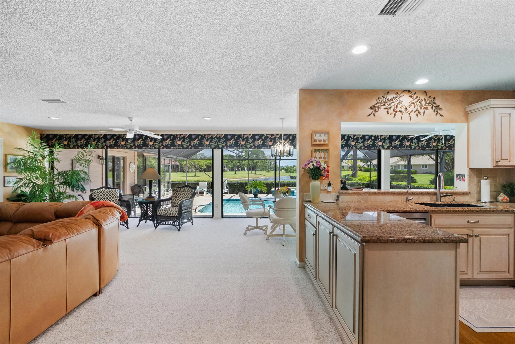 MARINER SANDS COUNTRY CLUB - Residential