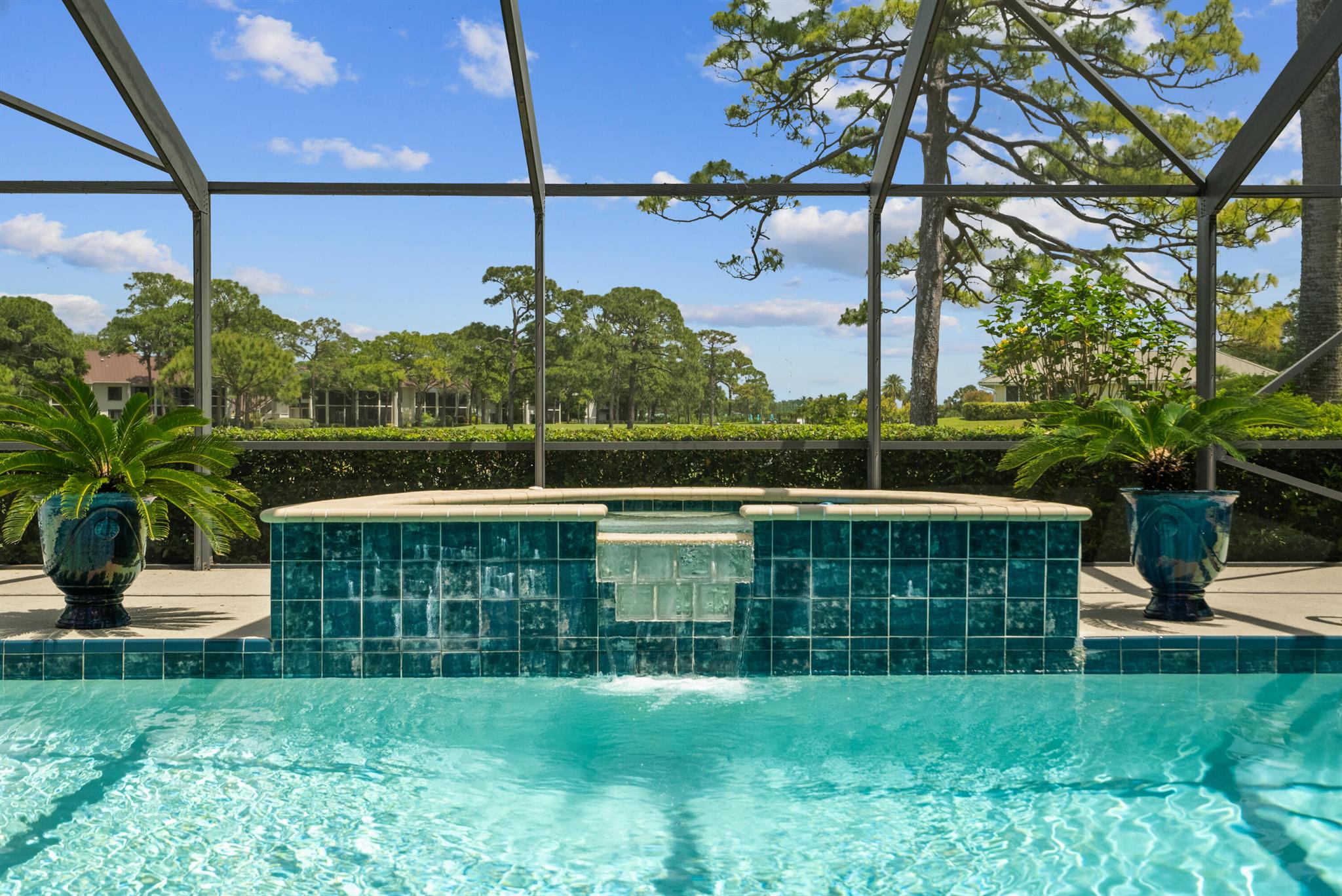 MARINER SANDS COUNTRY CLUB - Residential