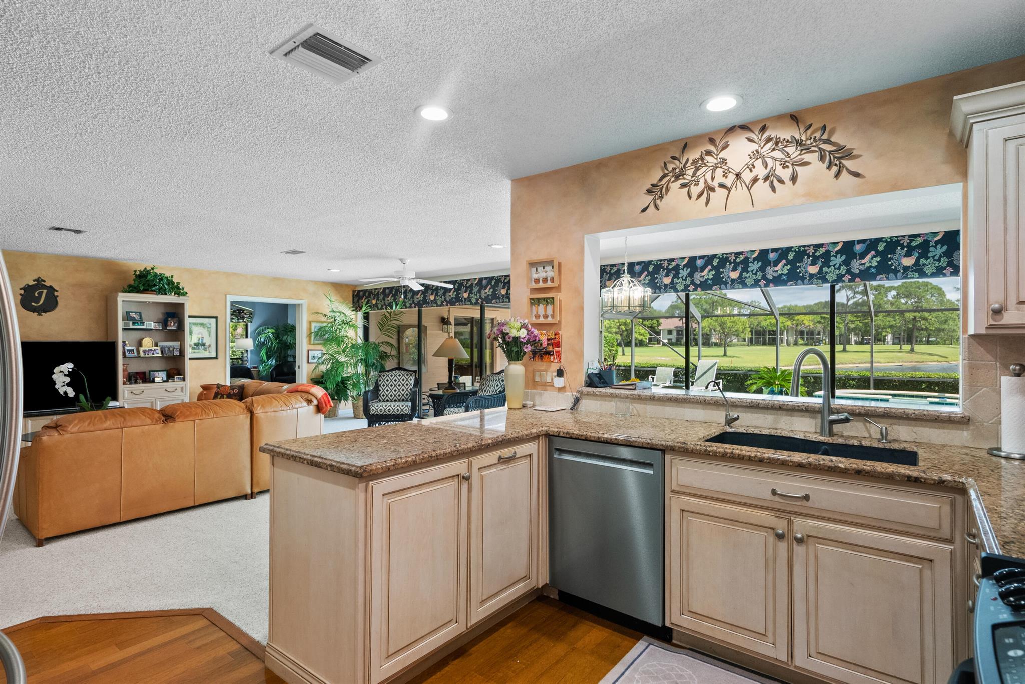 MARINER SANDS COUNTRY CLUB - Residential