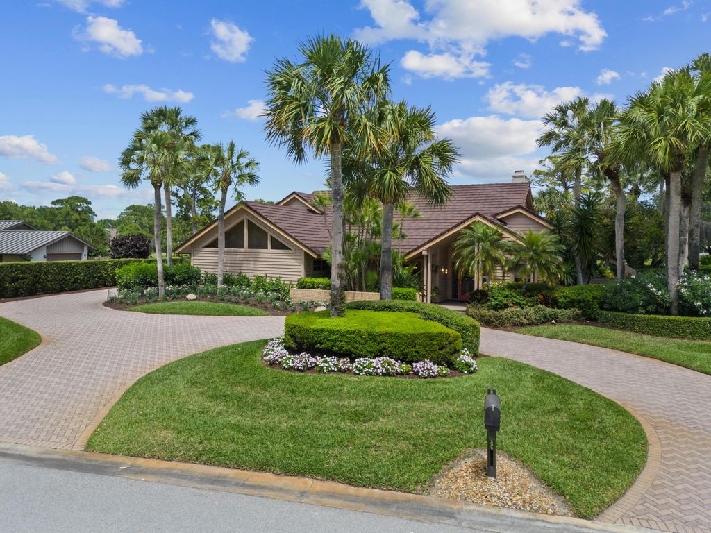 Photo of 5000 SE Burning Tree Circle, Stuart, FL 34997 (MLS # R10976564)