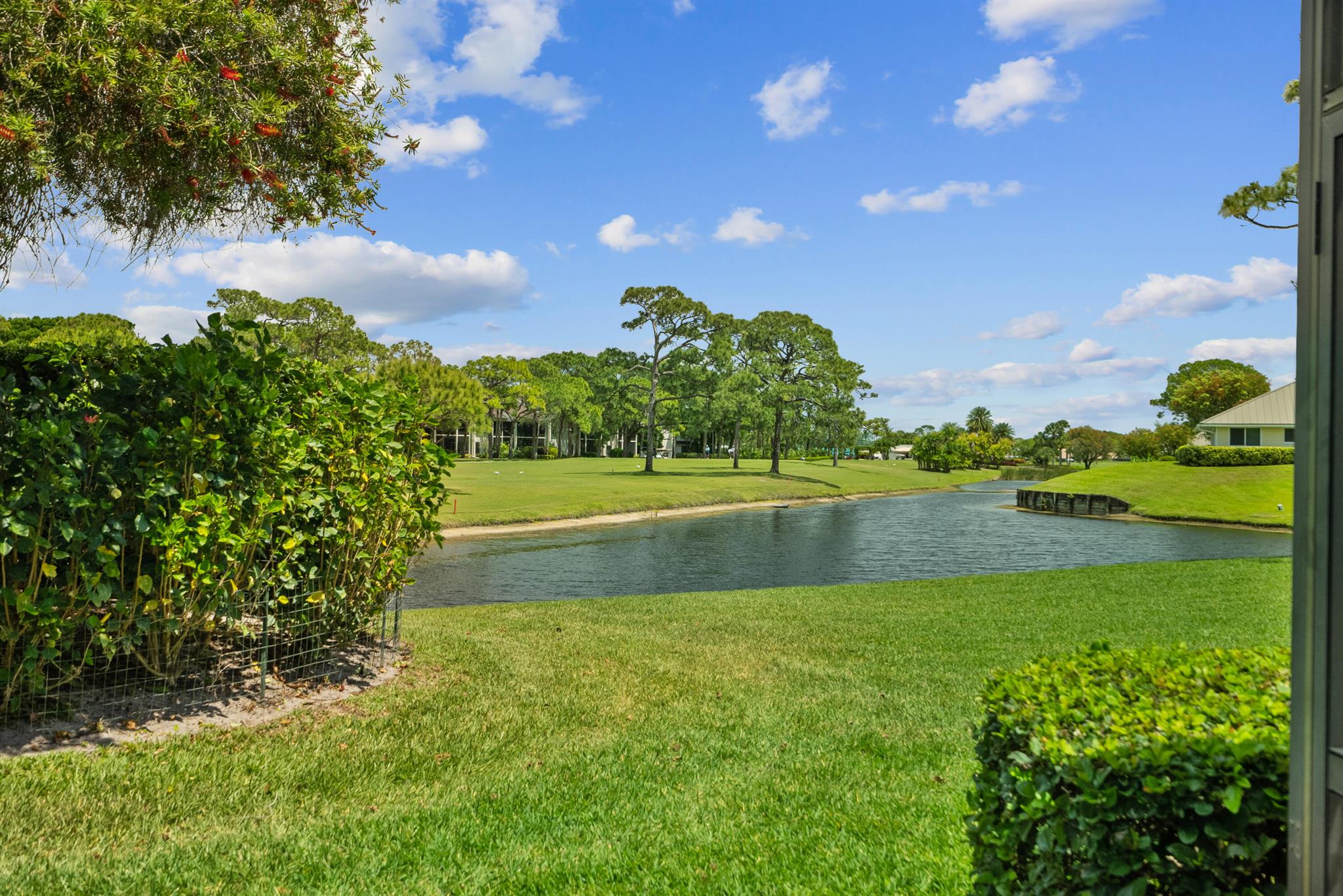 MARINER SANDS COUNTRY CLUB - Residential