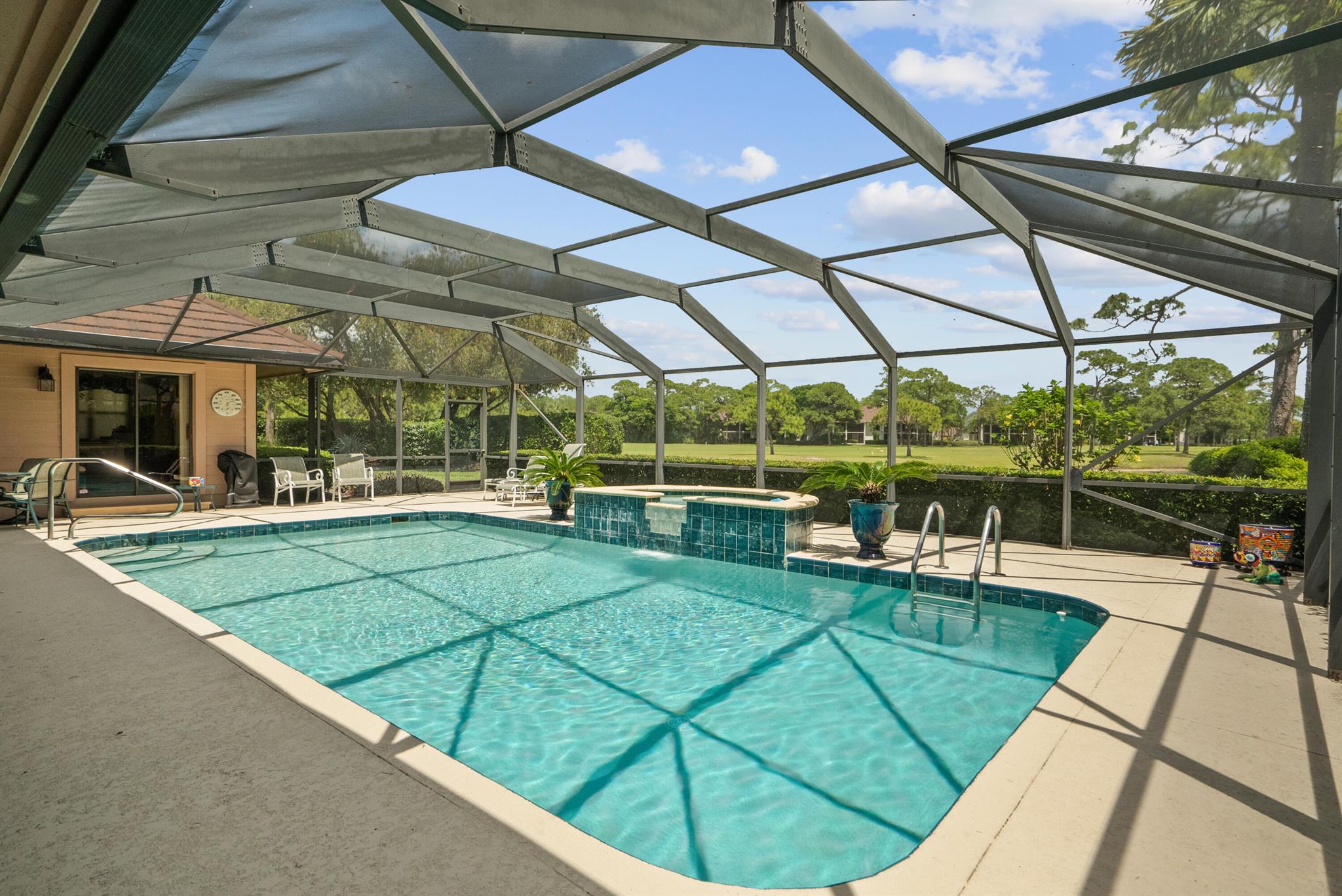 MARINER SANDS COUNTRY CLUB - Residential