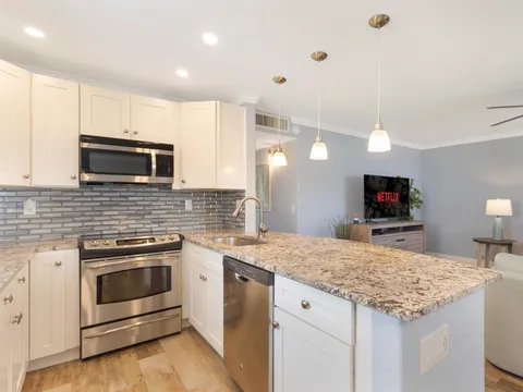540 Flanders L, Delray Beach, FL MLS: R11093370