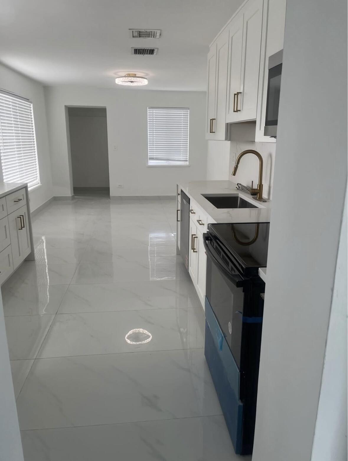 PLAYLAND VILLAGE SEC 2 - Residential Lease