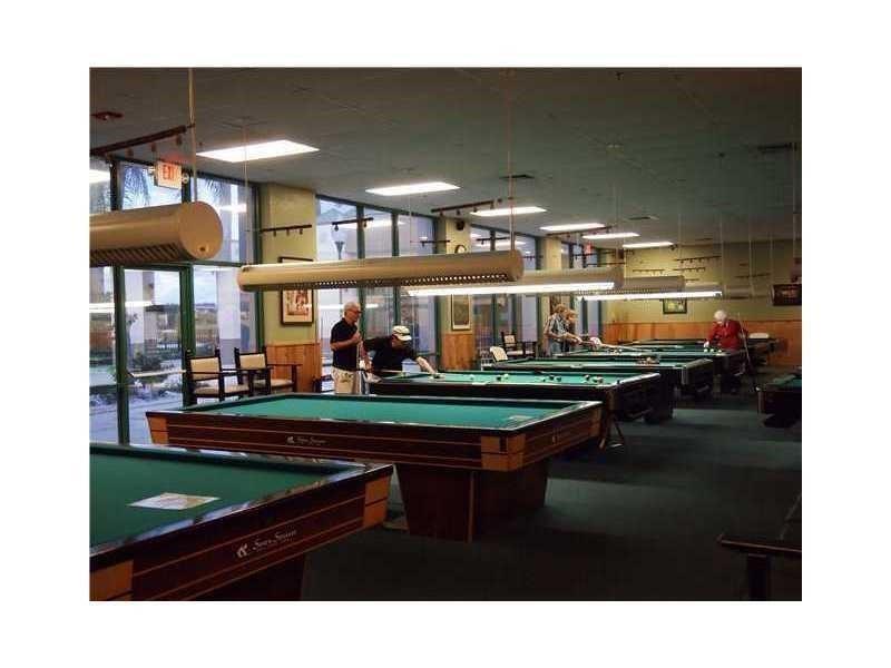 WYNMOOR GOLF VILLAGE - Residential