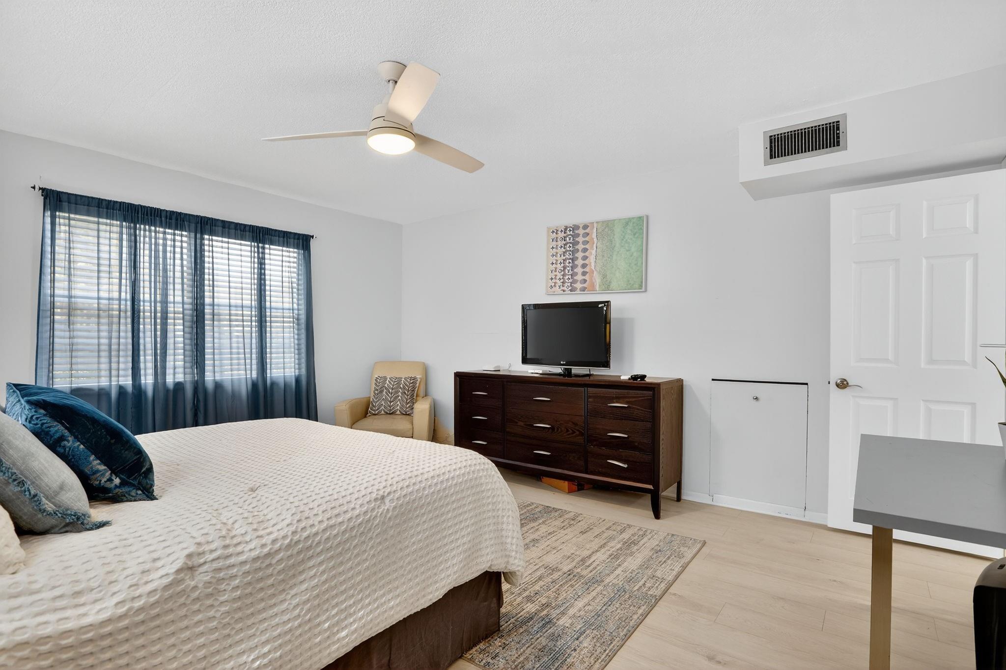 WYNMOOR GOLF VILLAGE - Residential