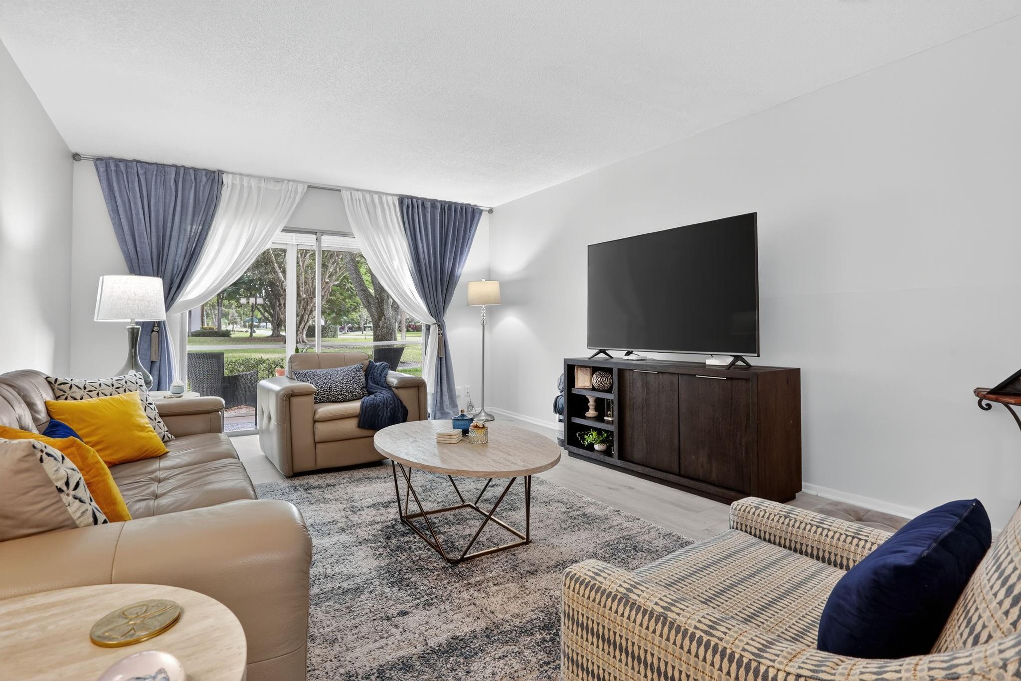 WYNMOOR GOLF VILLAGE - Residential