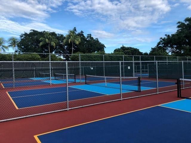 WYNMOOR GOLF VILLAGE - Residential