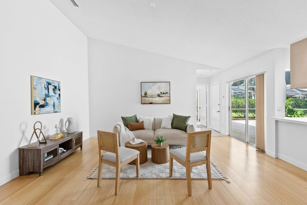 Photo of 9140 Sun Terrace Circle #D, Palm Beach Gardens, FL 33403 (MLS # F10496978)