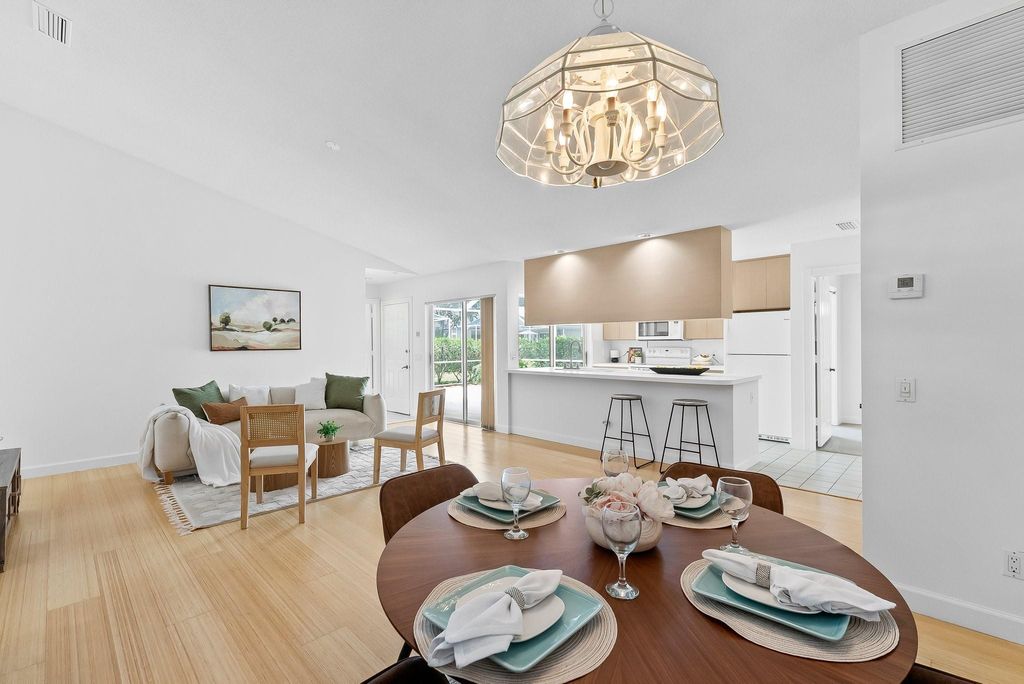 Photo of 9140 Sun Terrace Circle #D, Palm Beach Gardens, FL 33403 (MLS # F10496978)