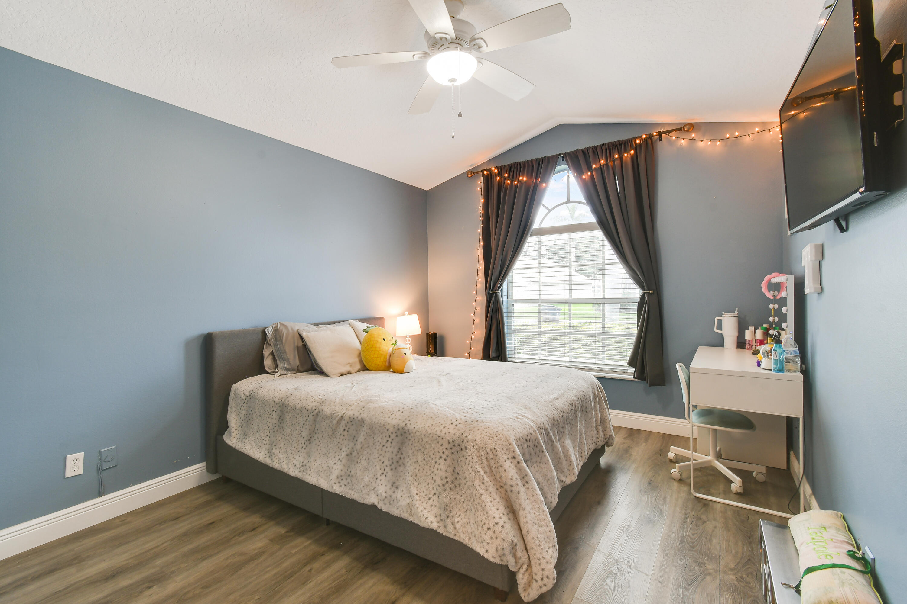 WELLINGTONS EDGE - Residential