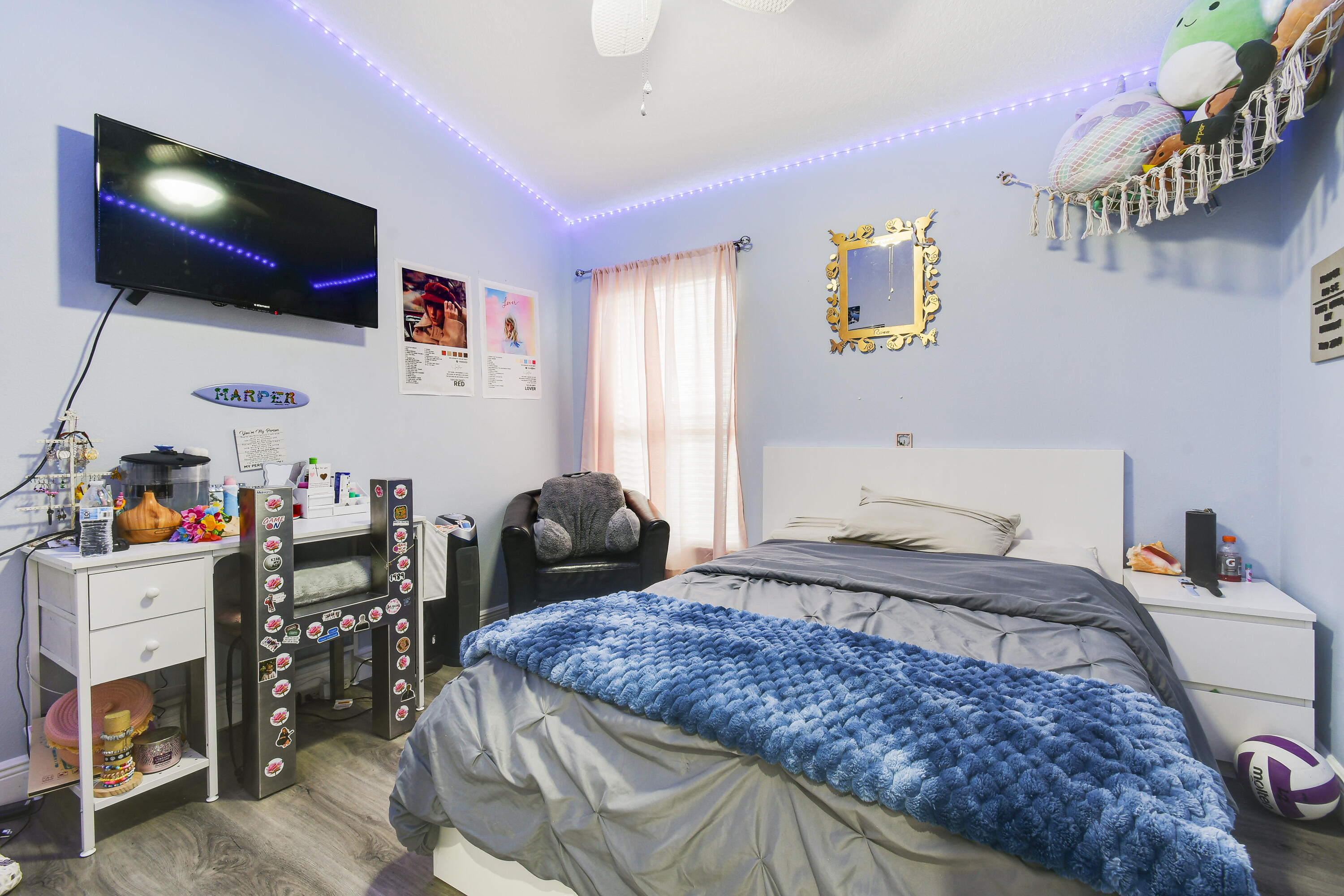 WELLINGTONS EDGE - Residential