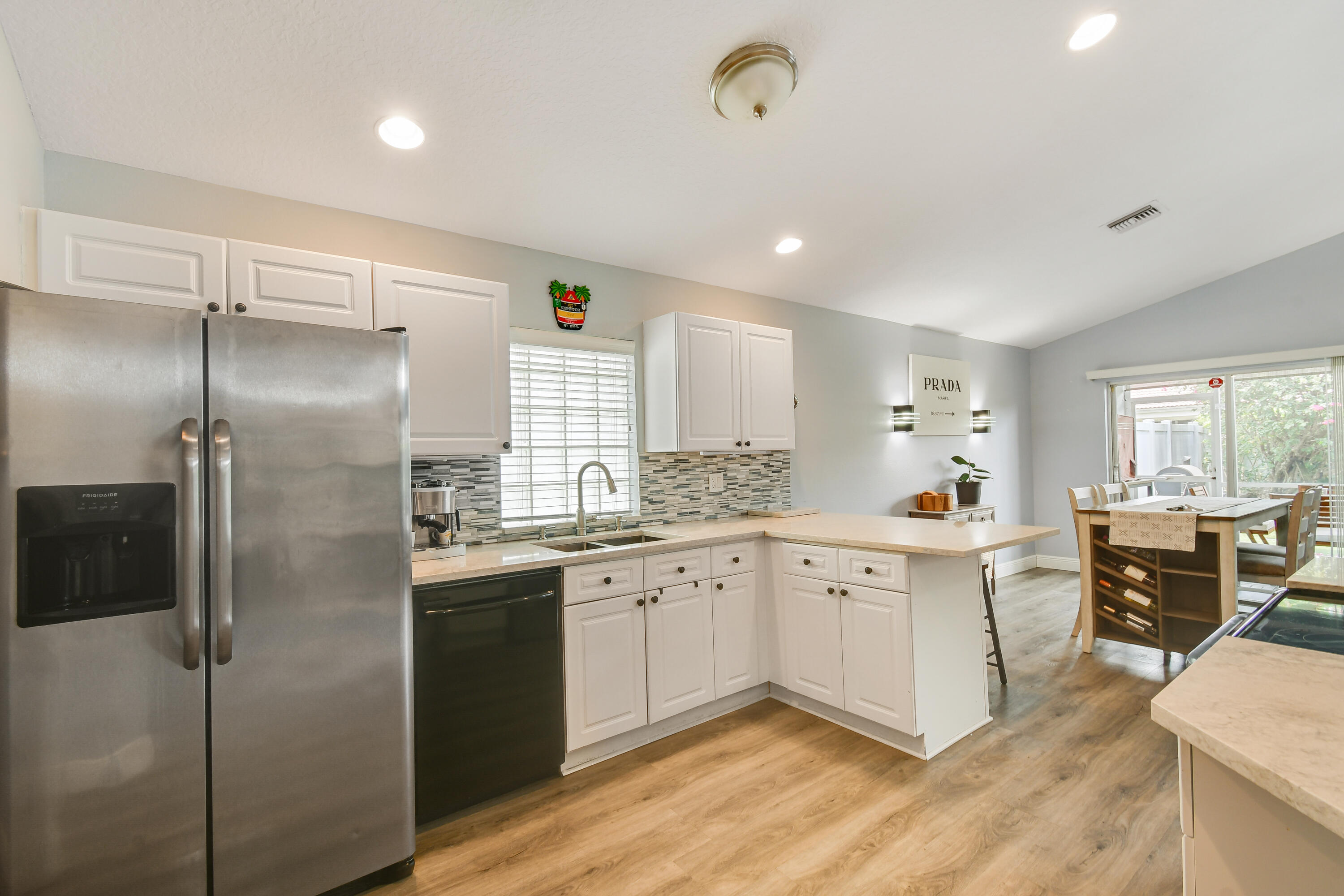 WELLINGTONS EDGE - Residential