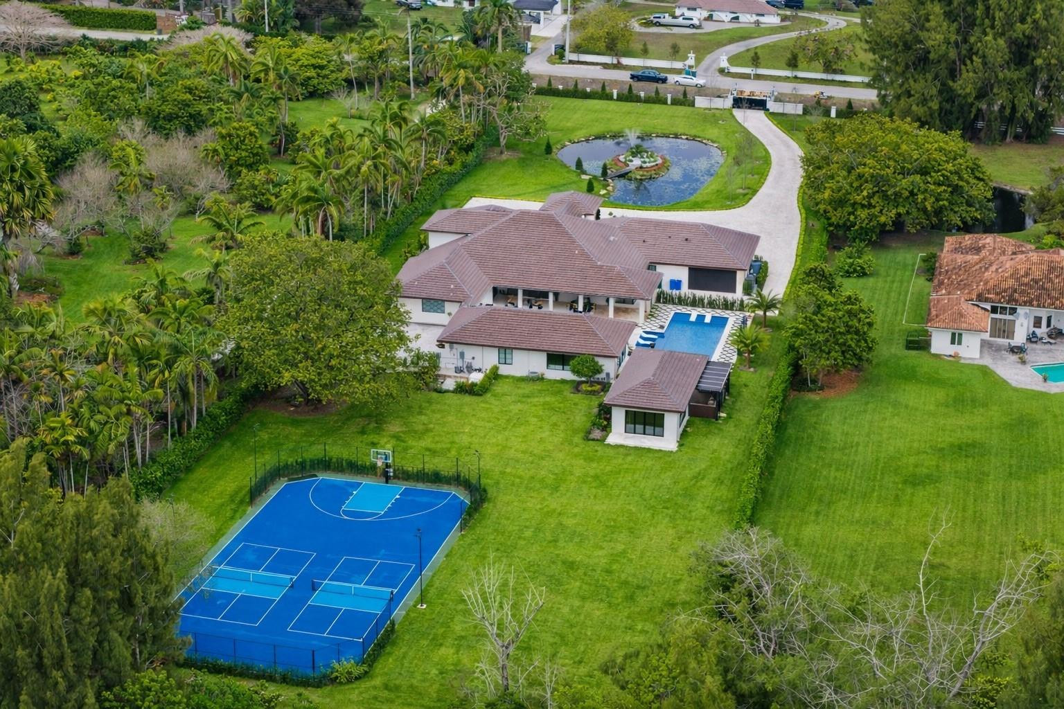 SUNSHINE RANCHES - Residential