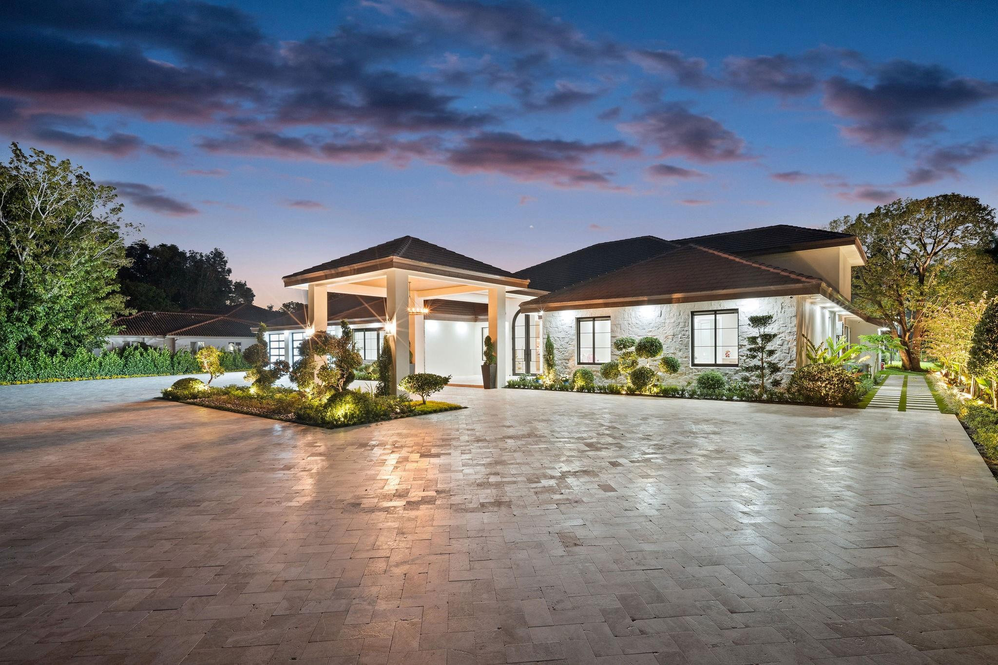 SUNSHINE RANCHES - Residential