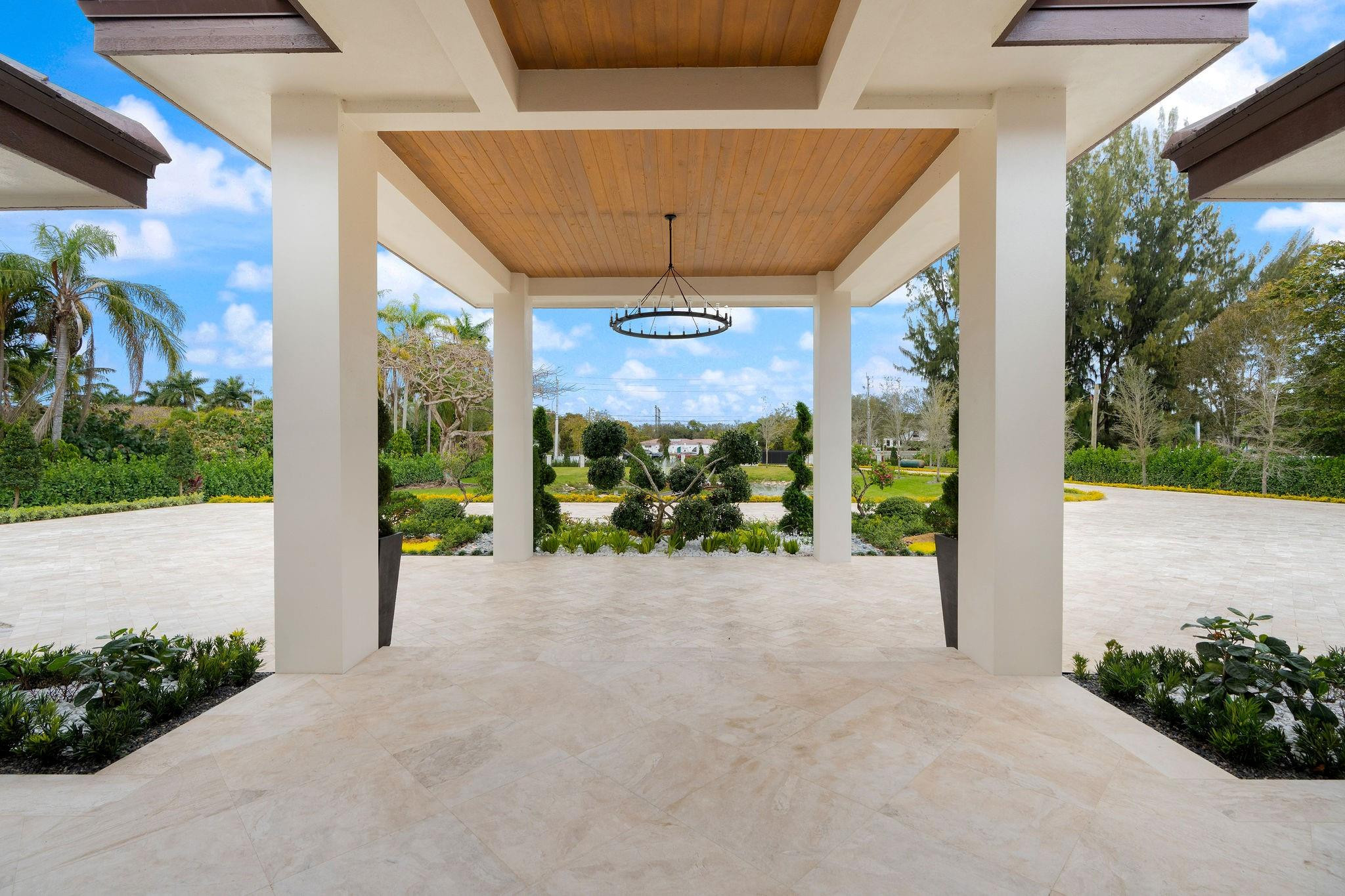 SUNSHINE RANCHES - Residential