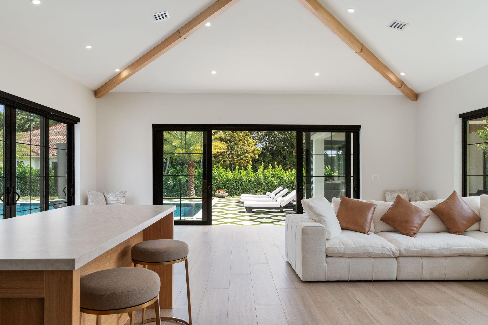 SUNSHINE RANCHES - Residential