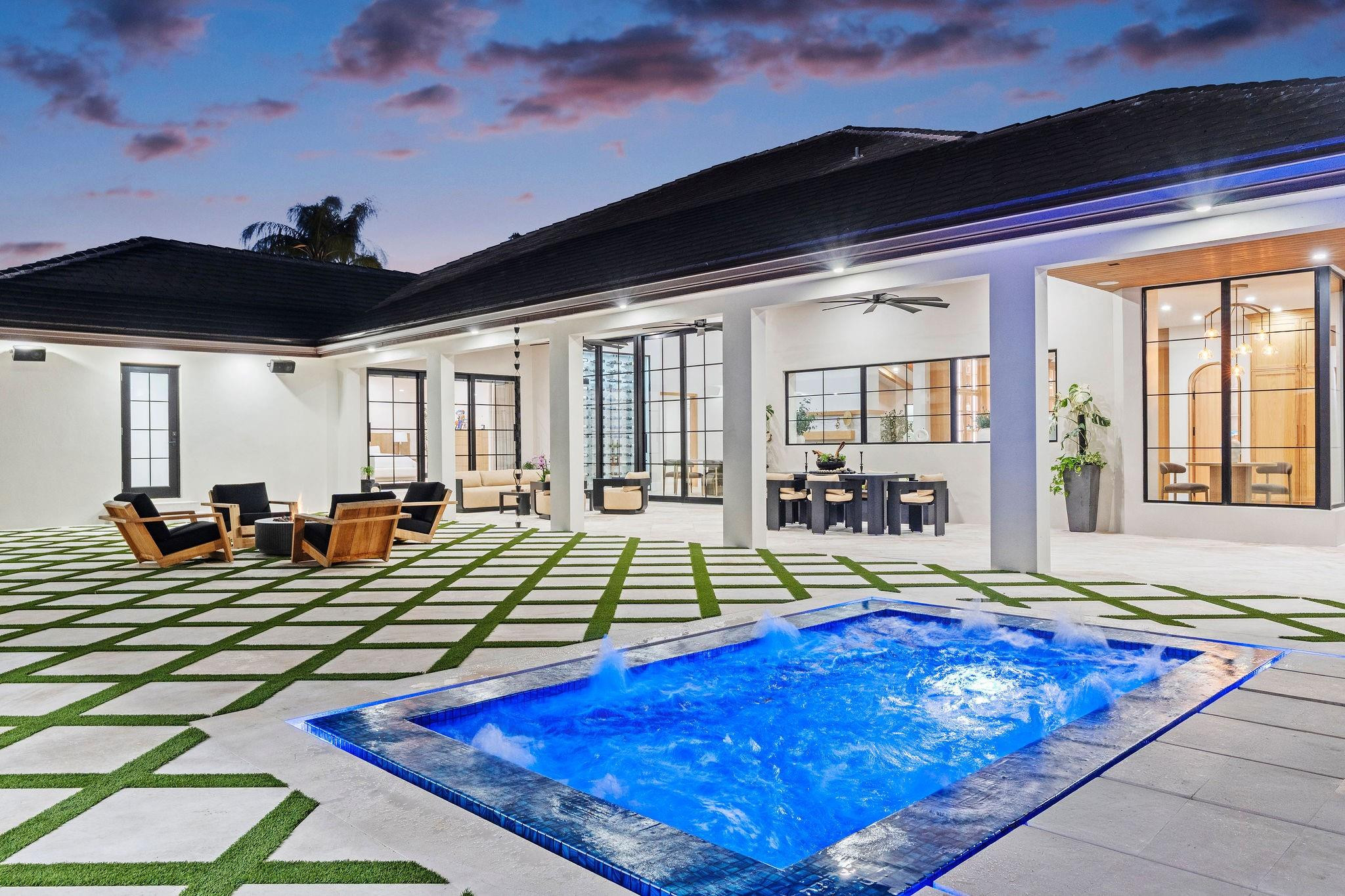 SUNSHINE RANCHES - Residential