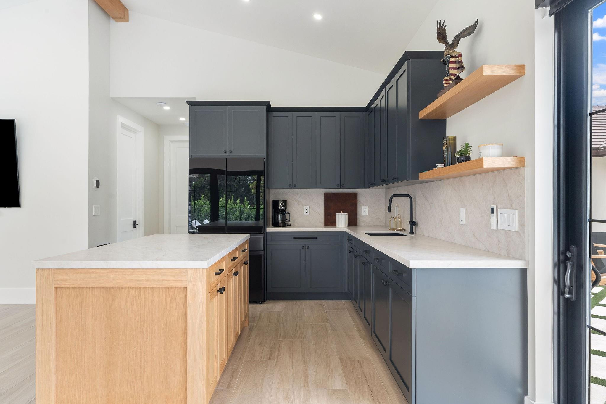 SUNSHINE RANCHES - Residential