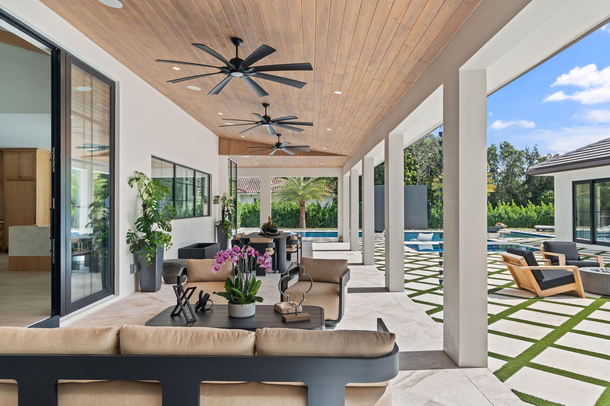 SUNSHINE RANCHES - Residential