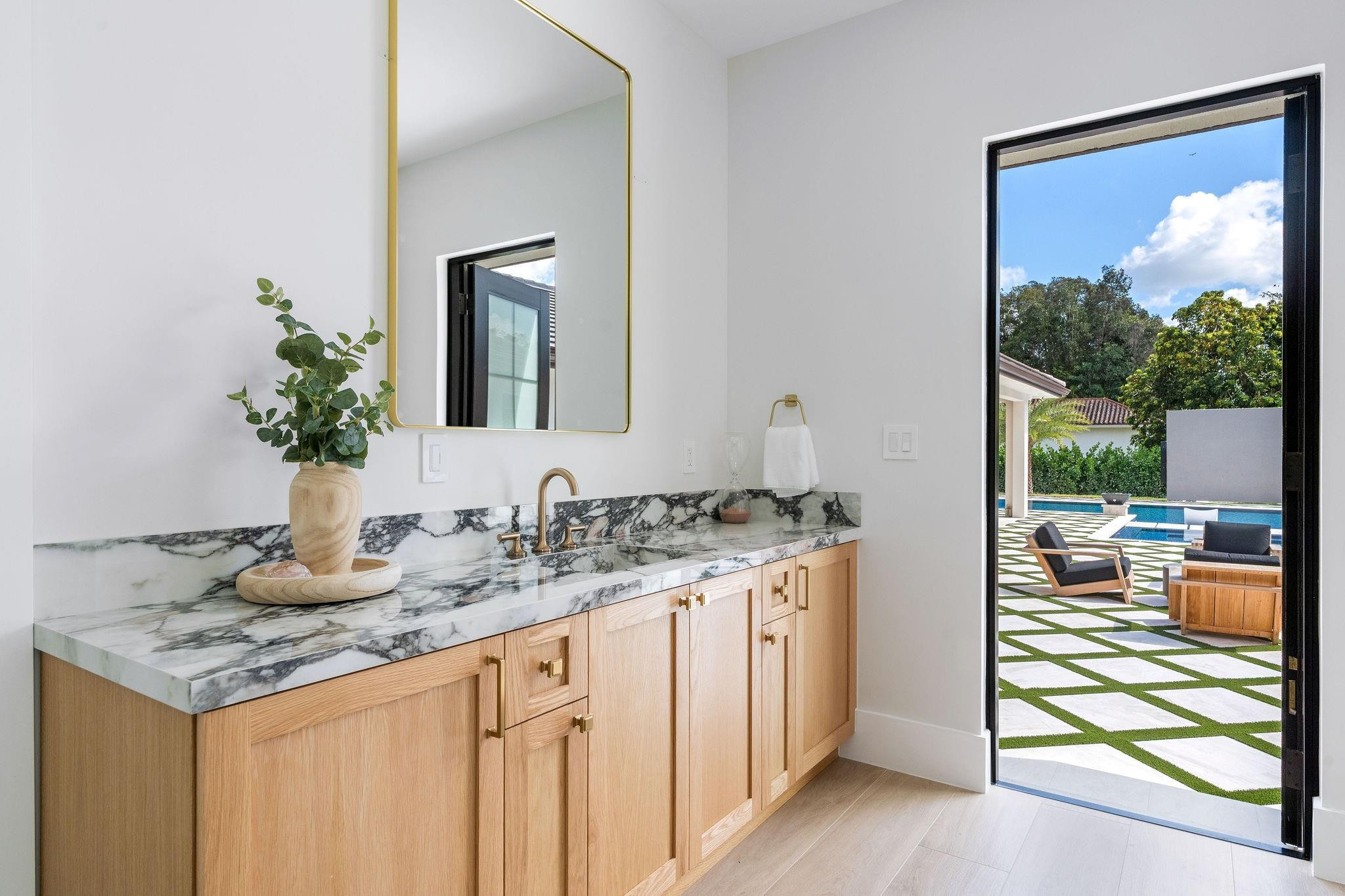 SUNSHINE RANCHES - Residential