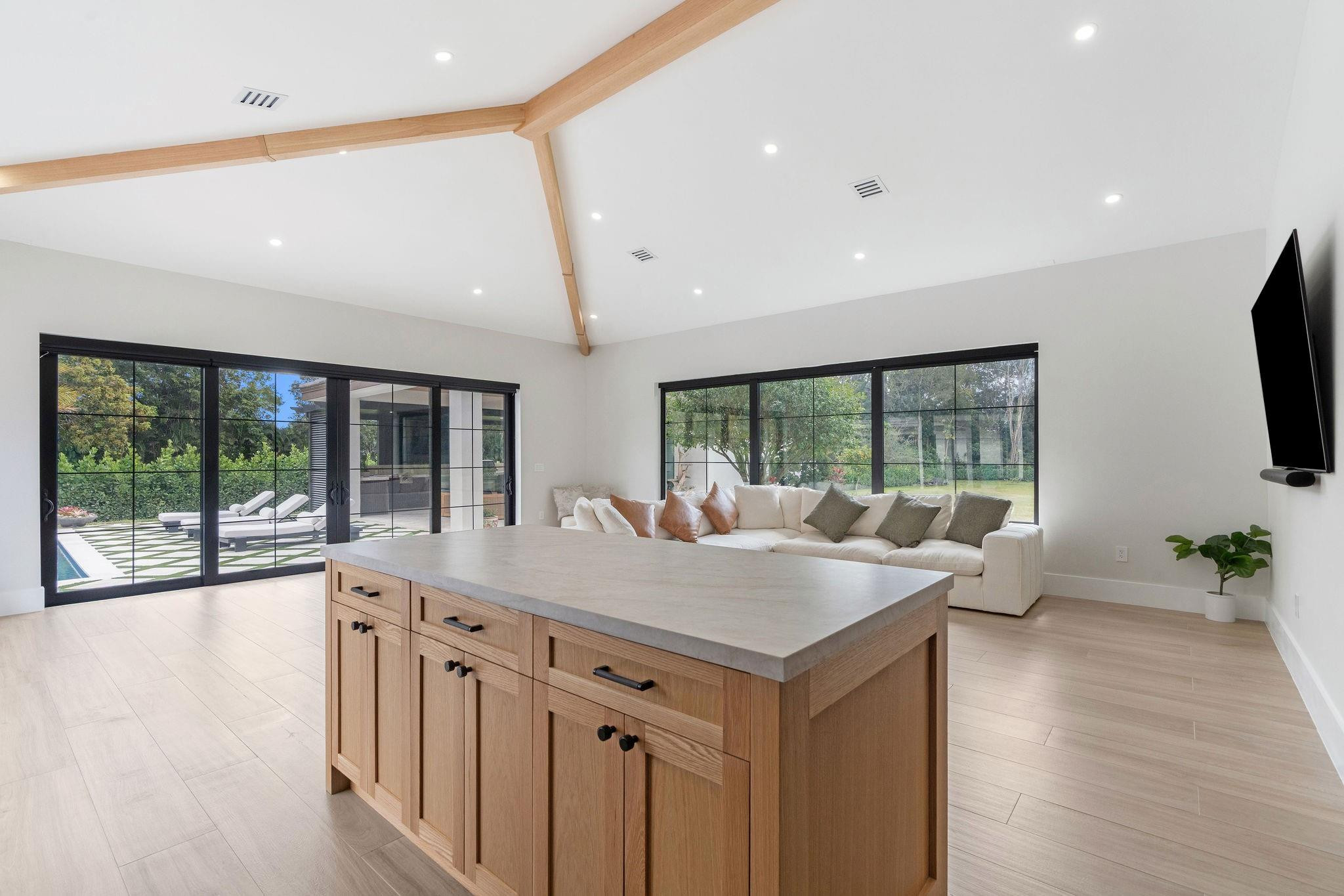 SUNSHINE RANCHES - Residential