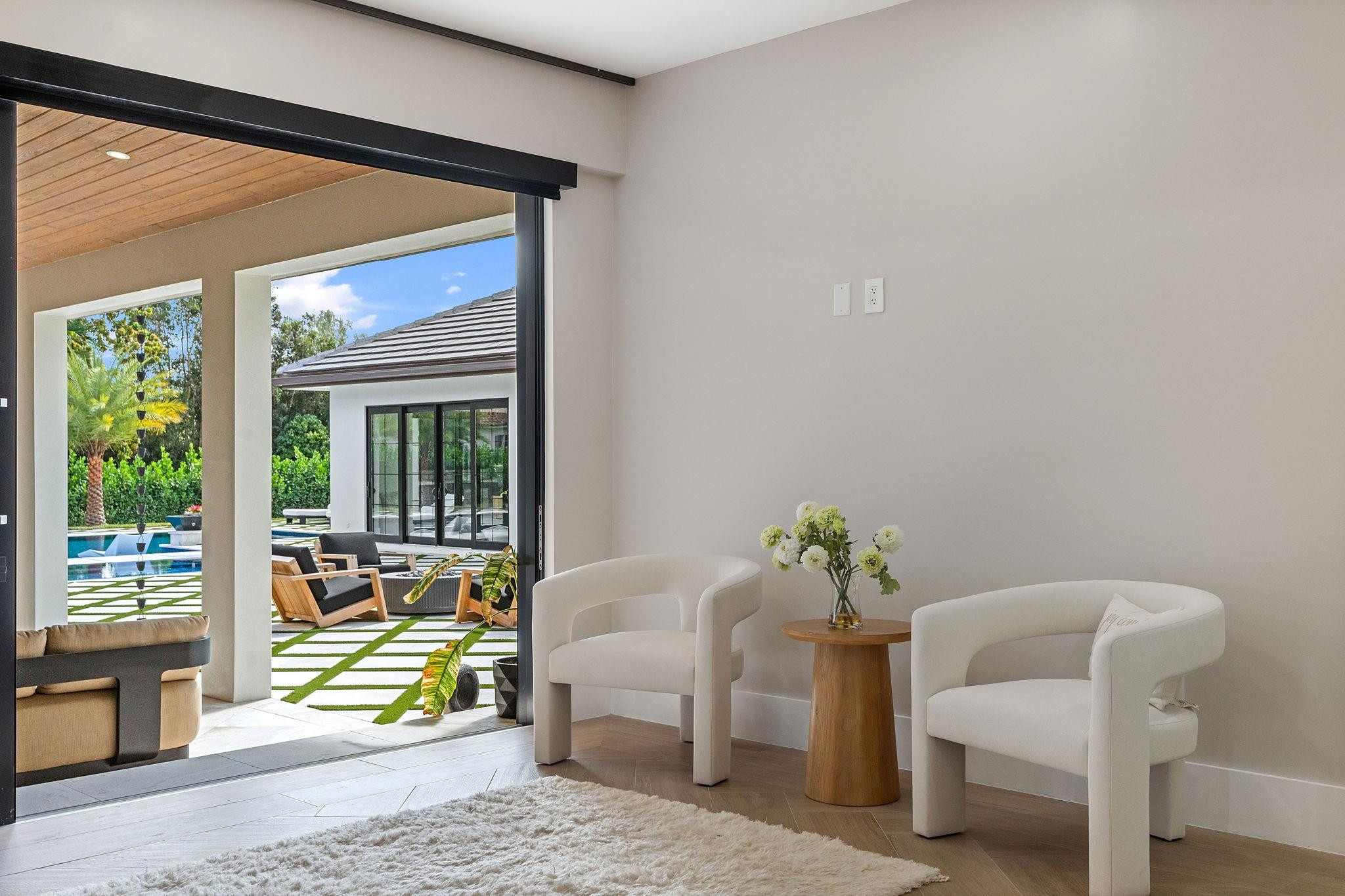 SUNSHINE RANCHES - Residential