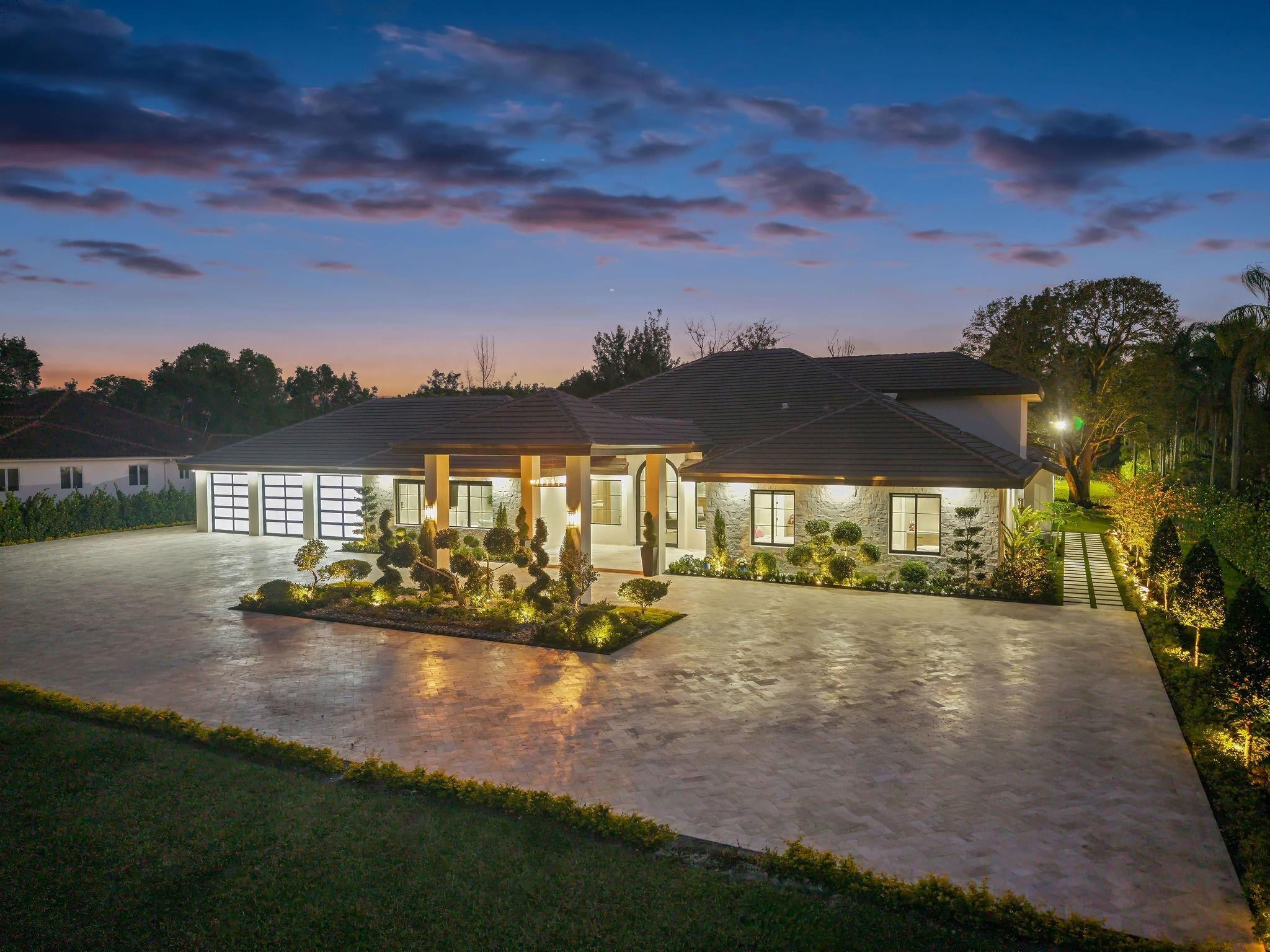 SUNSHINE RANCHES - Residential