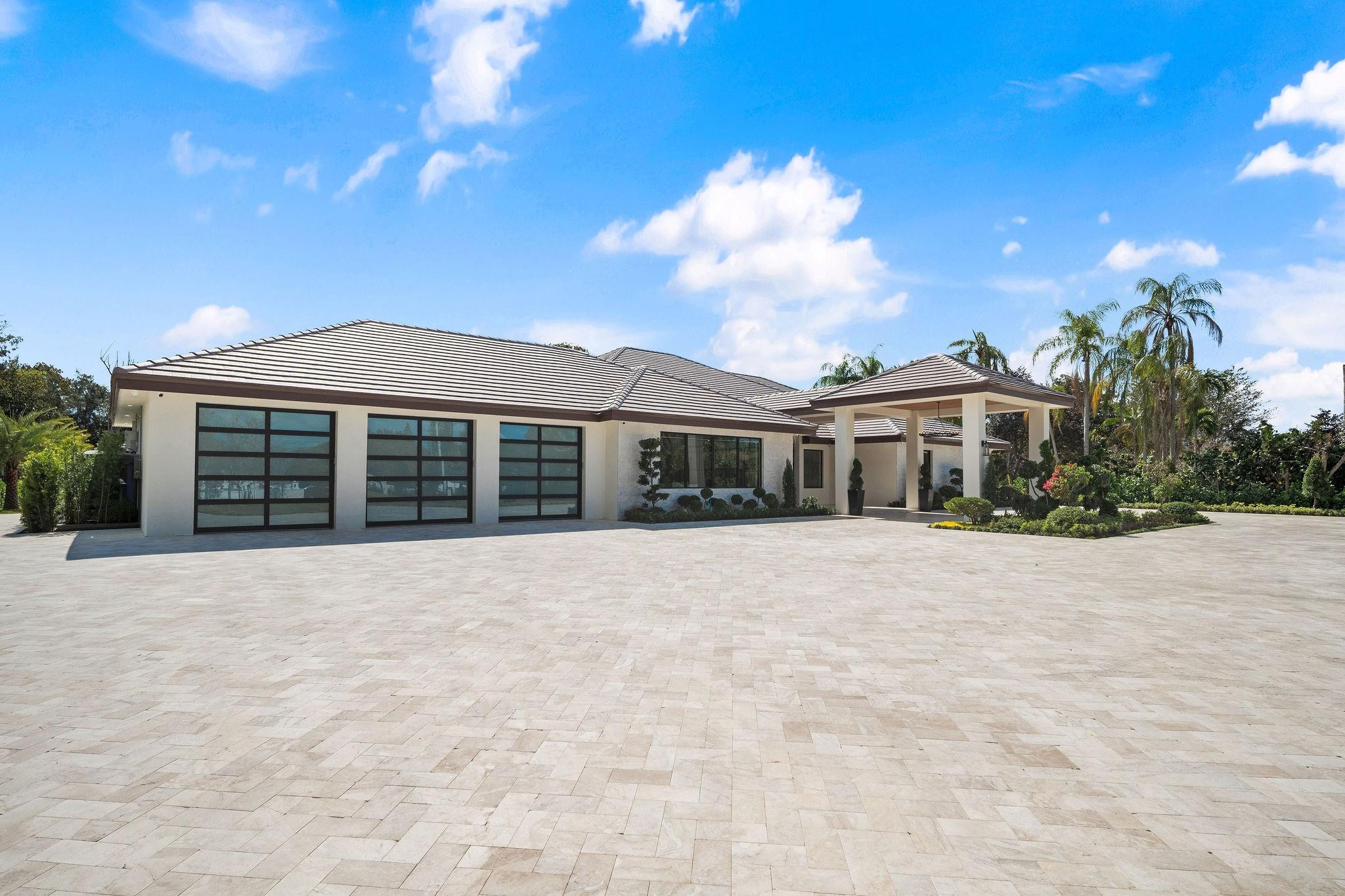 SUNSHINE RANCHES - Residential