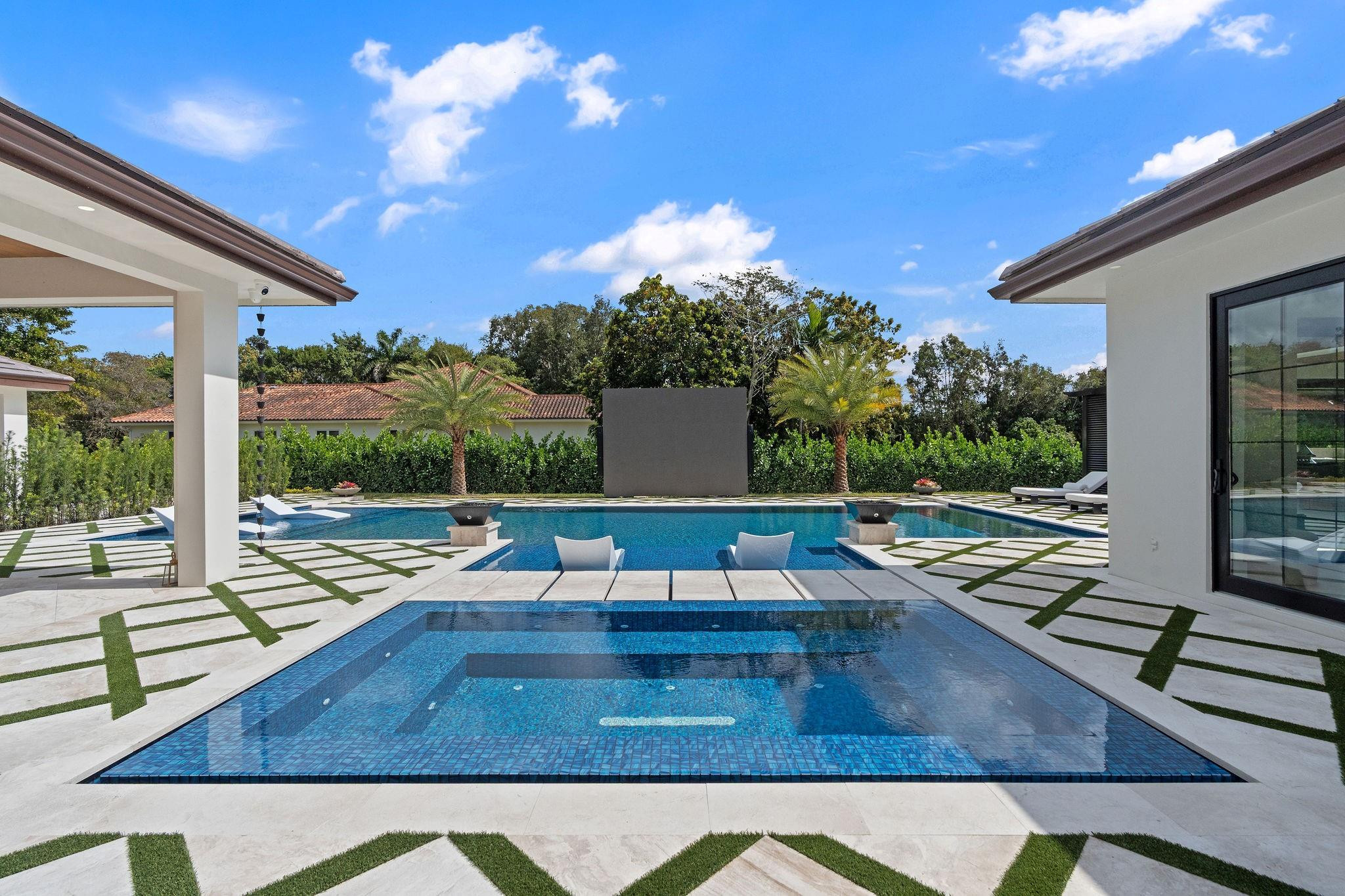 SUNSHINE RANCHES - Residential