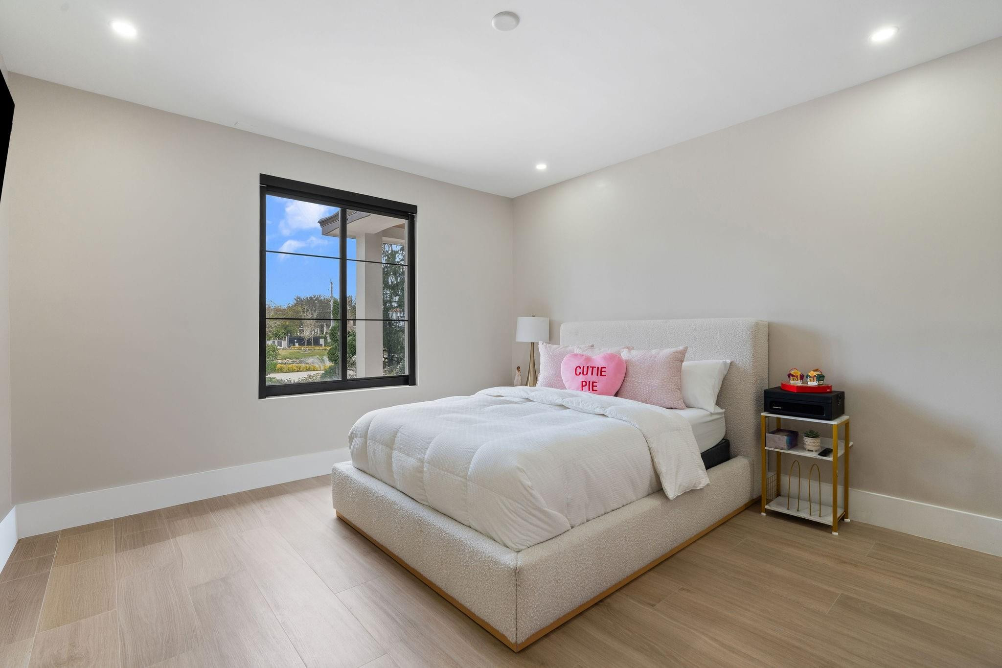 SUNSHINE RANCHES - Residential