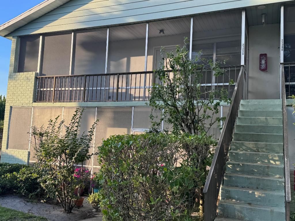 Photo of 2120 SE Edler Dr, Stuart, FL 34994 (MLS # R10955061)