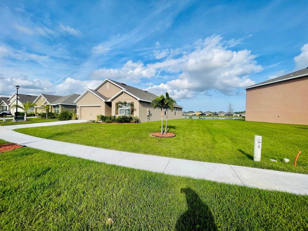 Photo of 3411 Trinity Circle, Fort Pierce, FL 34945 (MLS # R10940284)