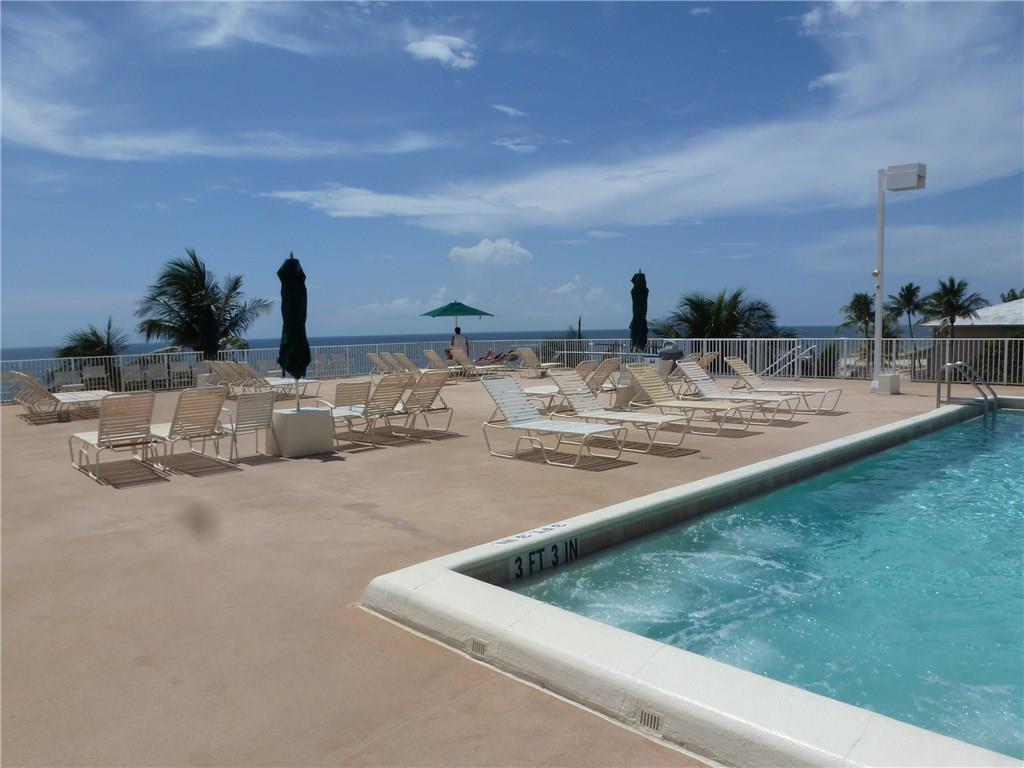 POMPANO BEACH CLUB - Residential