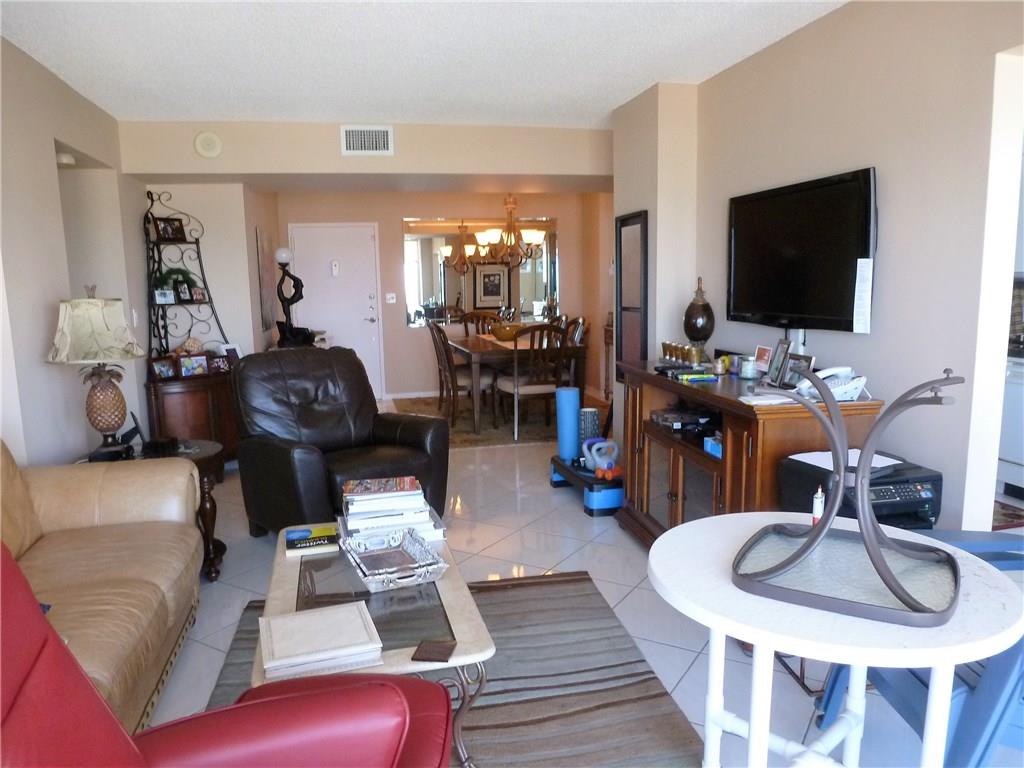 POMPANO BEACH CLUB - Residential