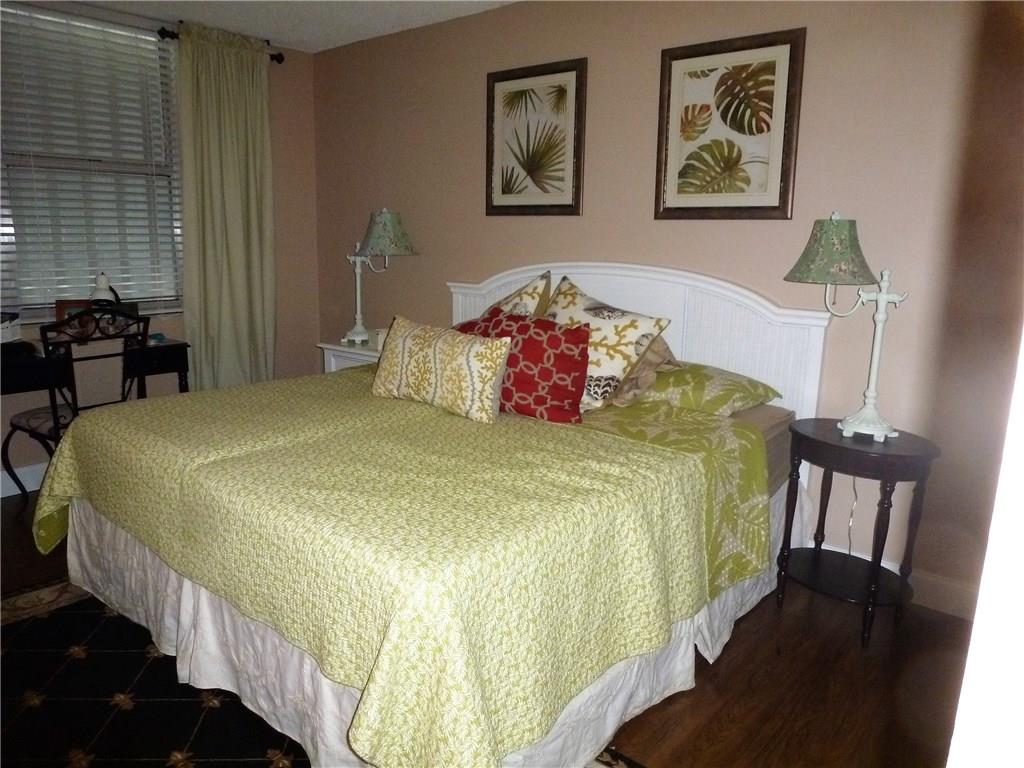 POMPANO BEACH CLUB - Residential