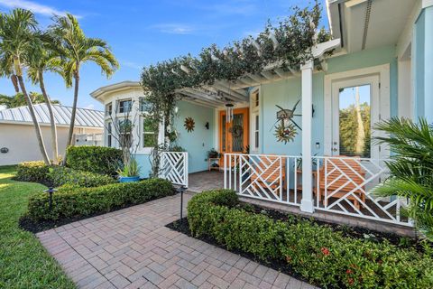 A home in Hutchinson Island